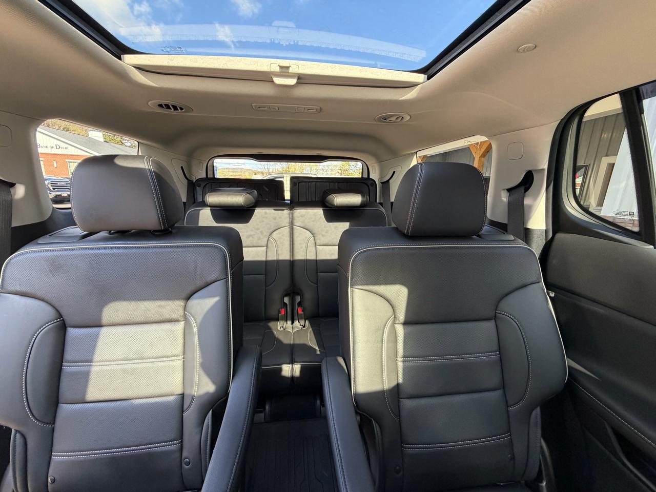 GMC Acadia Denali AWD 2021