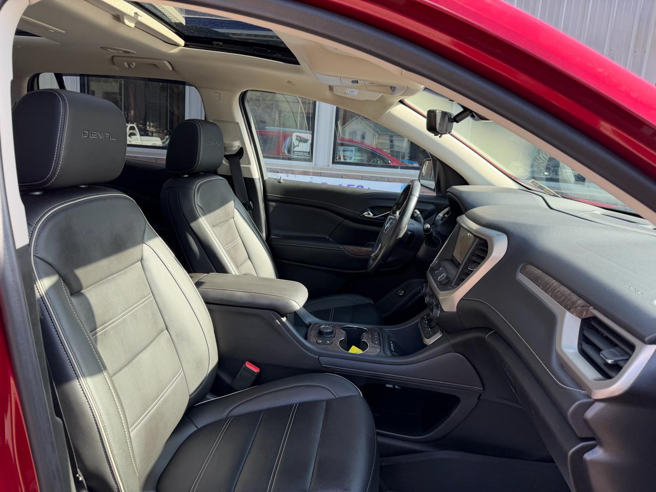 GMC Acadia Denali AWD 2021