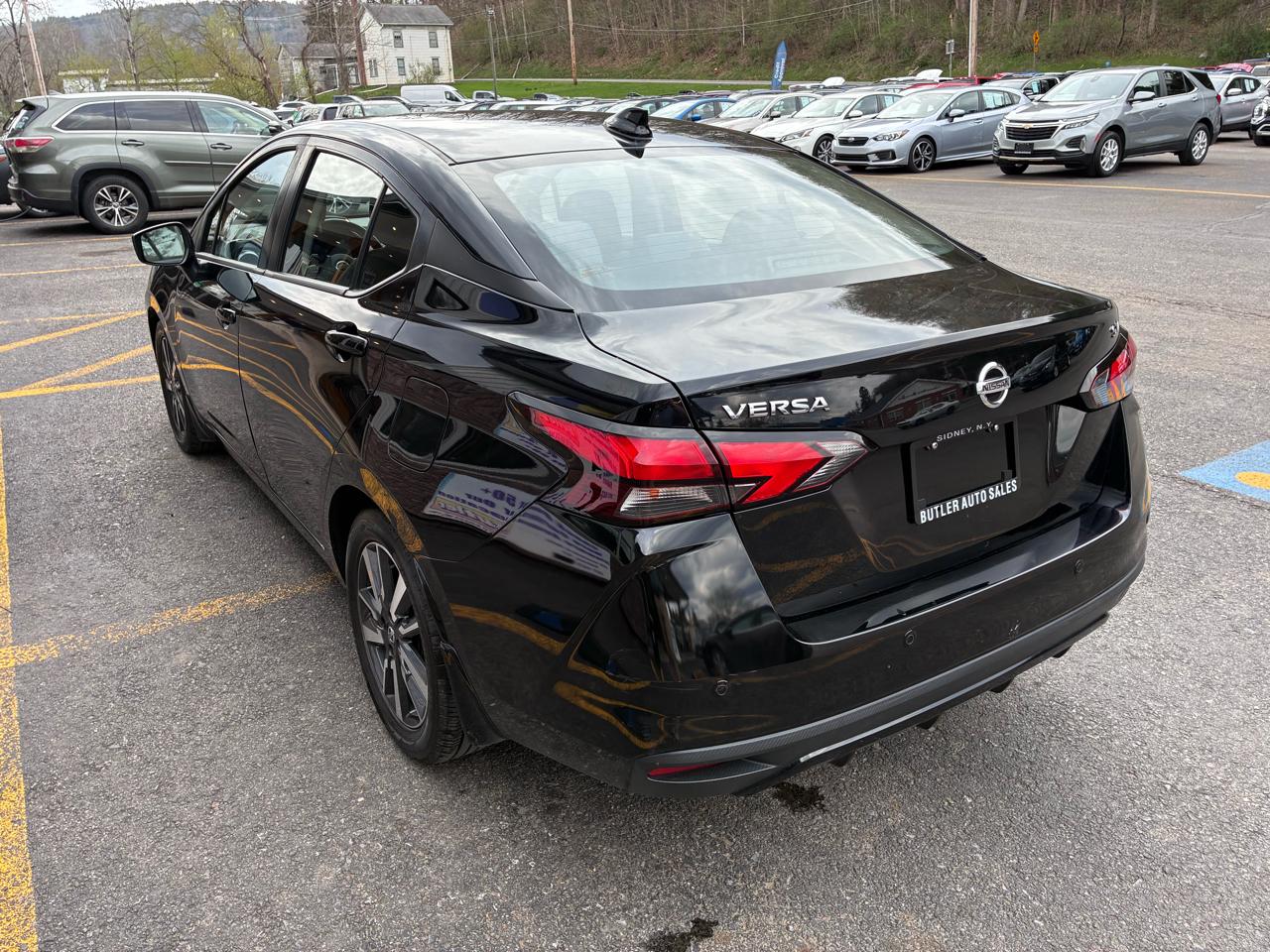 Nissan Versa SV 2020