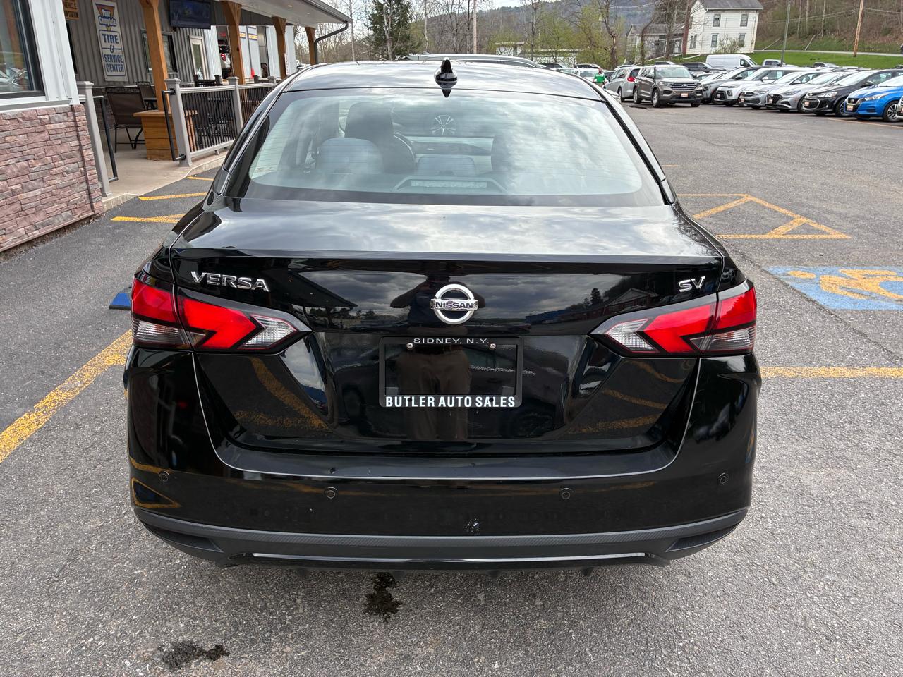 Nissan Versa SV 2020