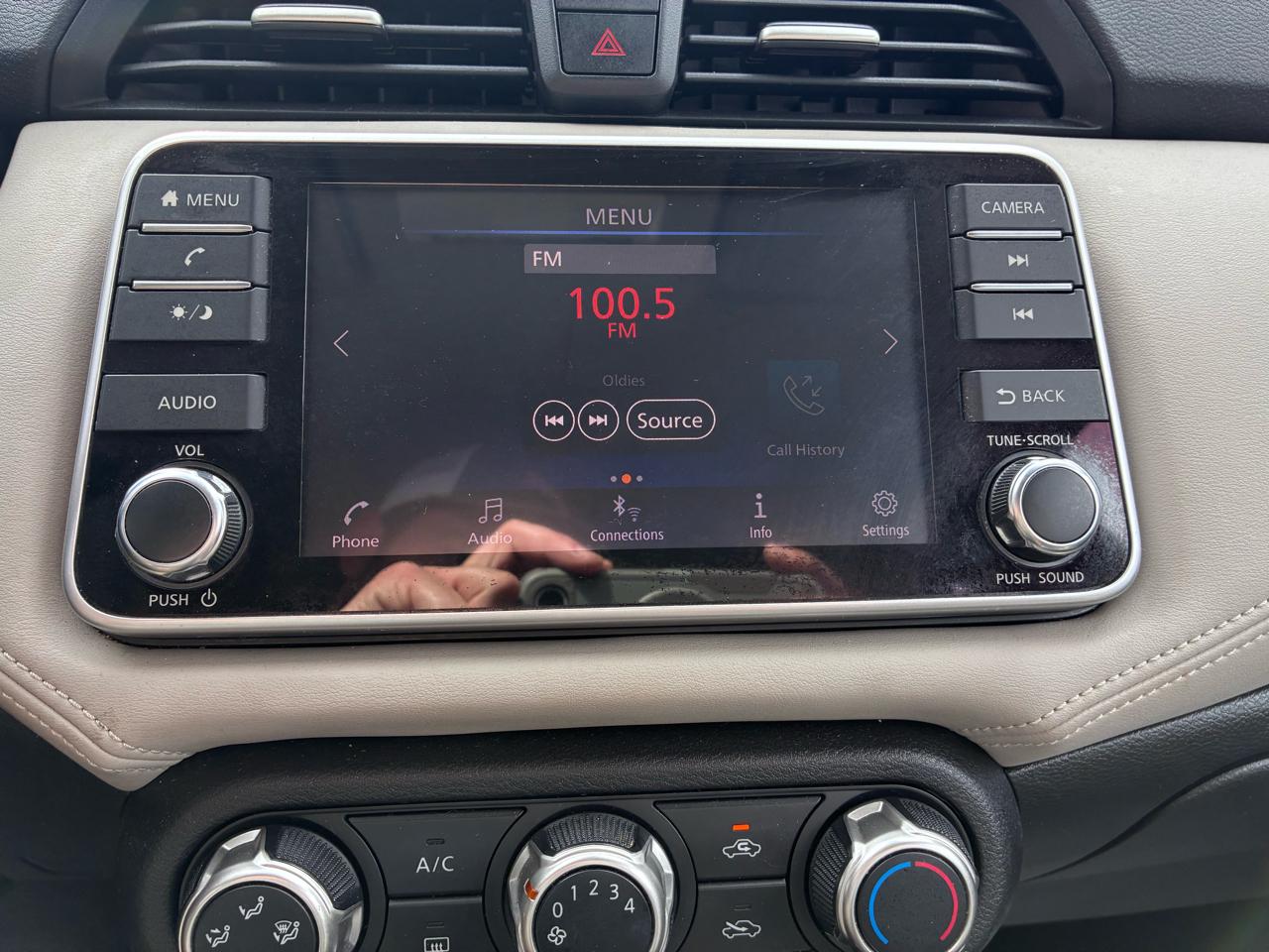 Nissan Versa SV 2020