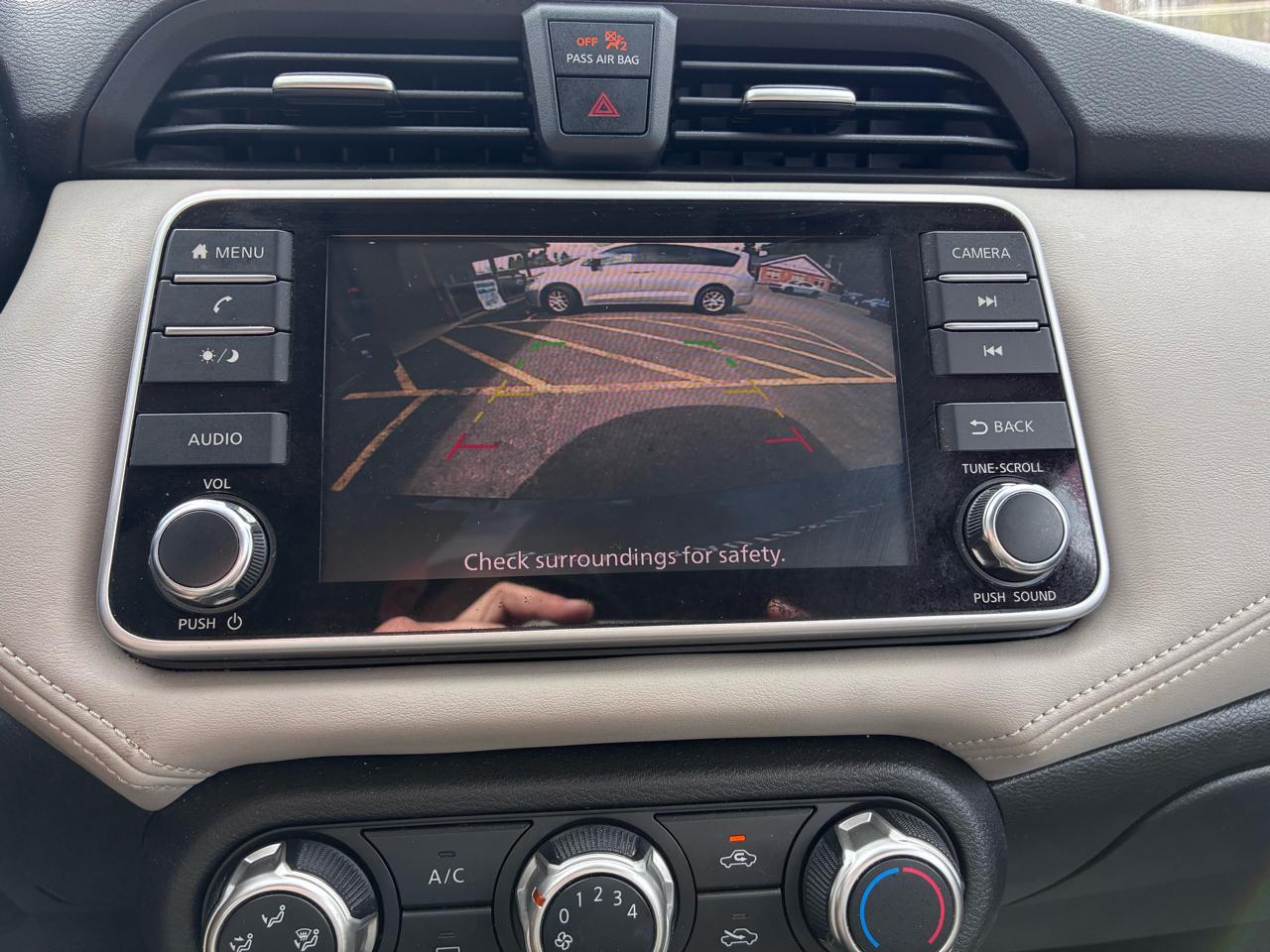 Nissan Versa SV 2020