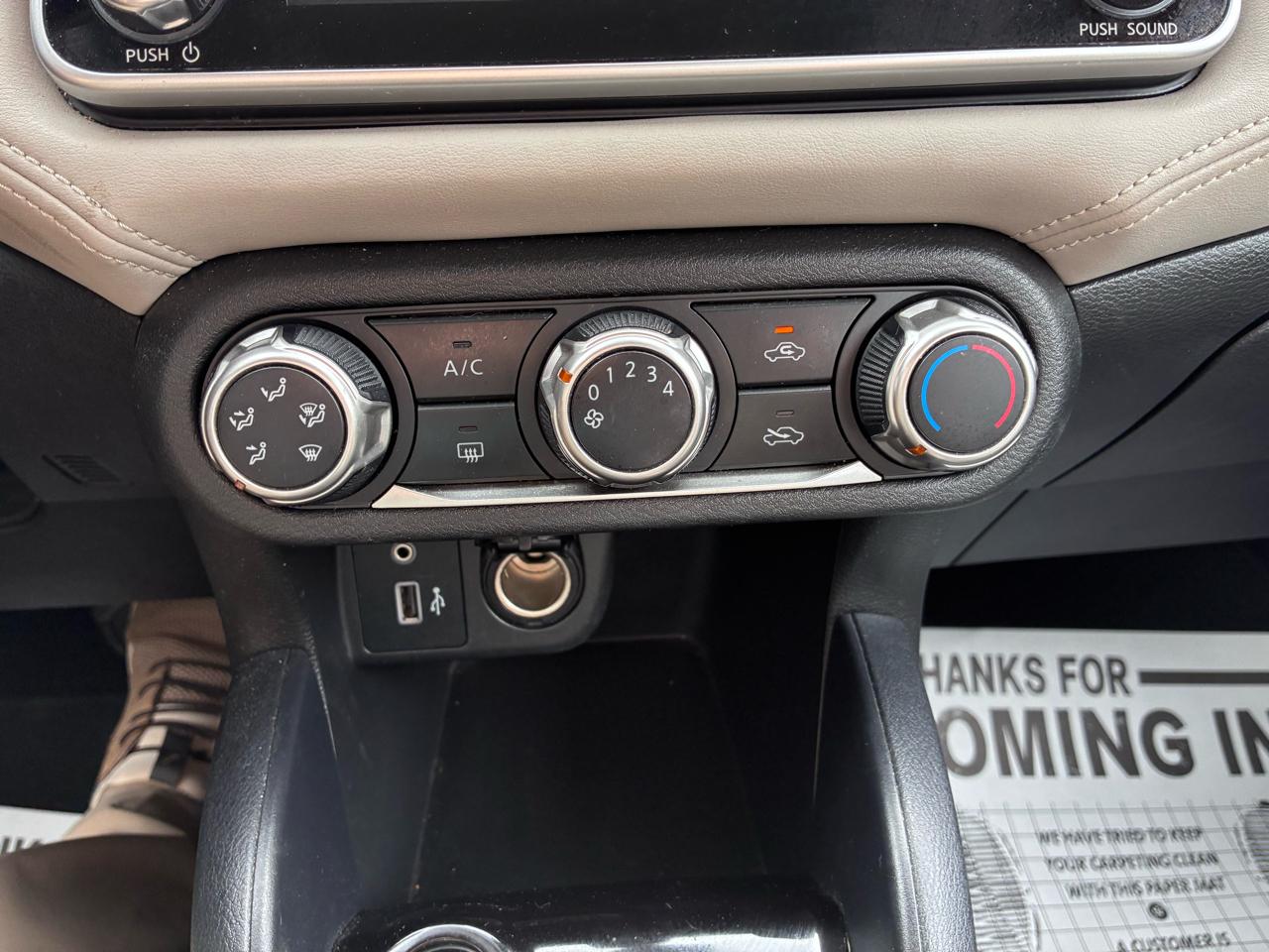 Nissan Versa SV 2020