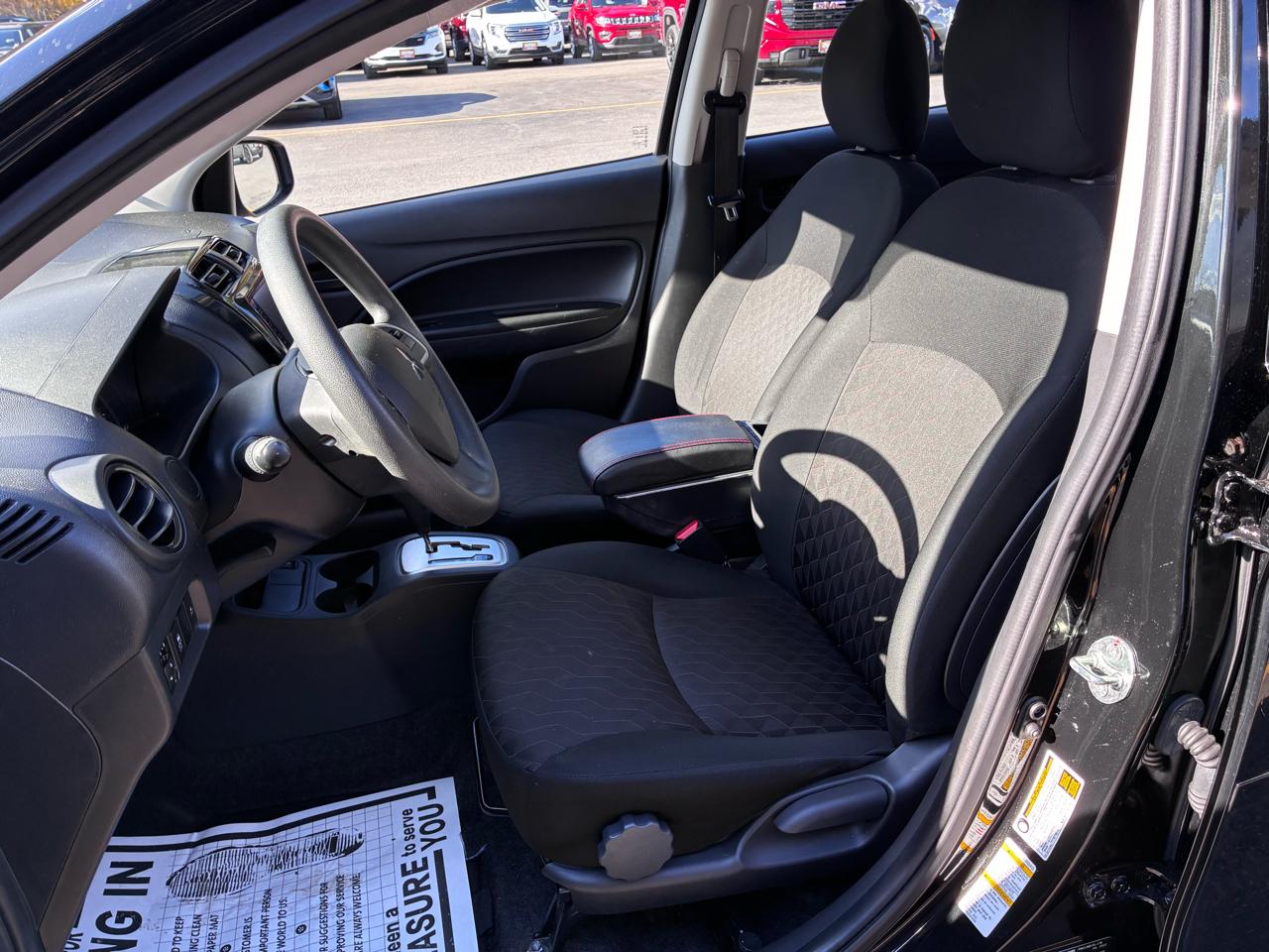 Mitsubishi Mirage ES CVT 2022