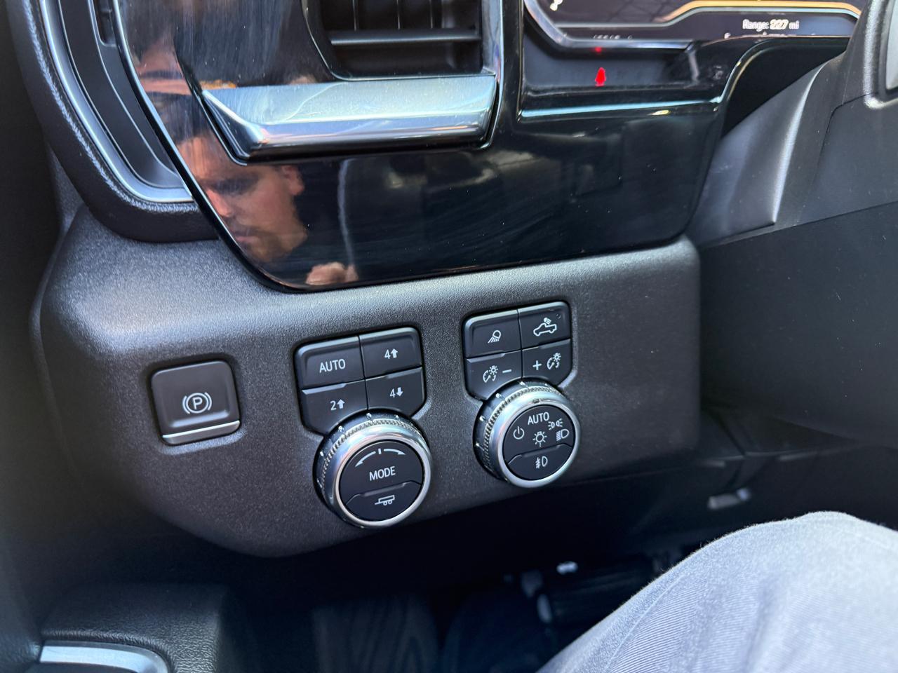 GMC Sierra 1500 Elevation Crew Cab 4WD 2024