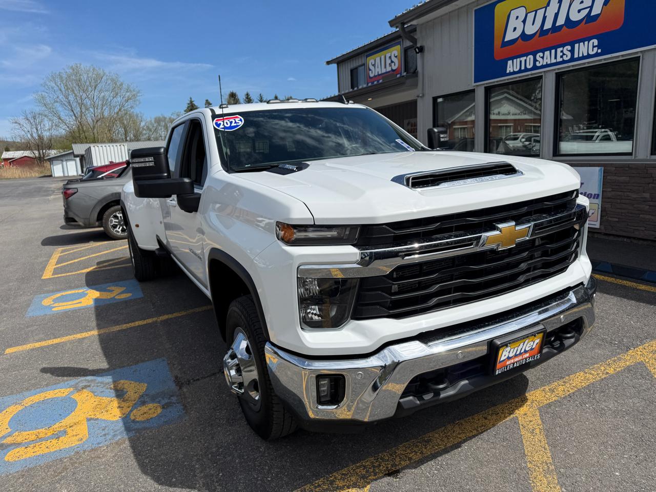 Chevrolet Silverado 3500HD LT Crew Cab 4WD 2025
