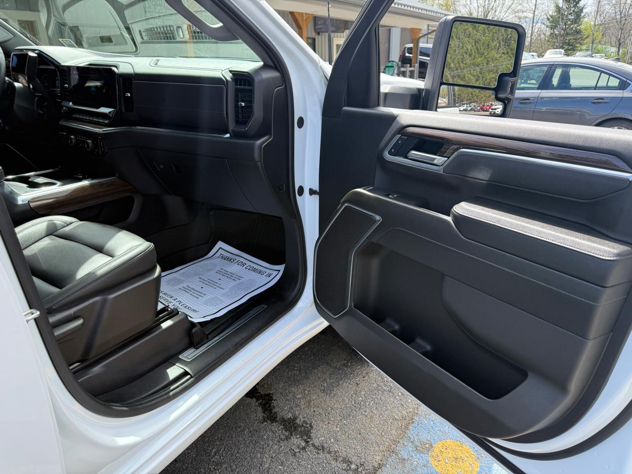 Chevrolet Silverado 3500HD LT Crew Cab 4WD 2025