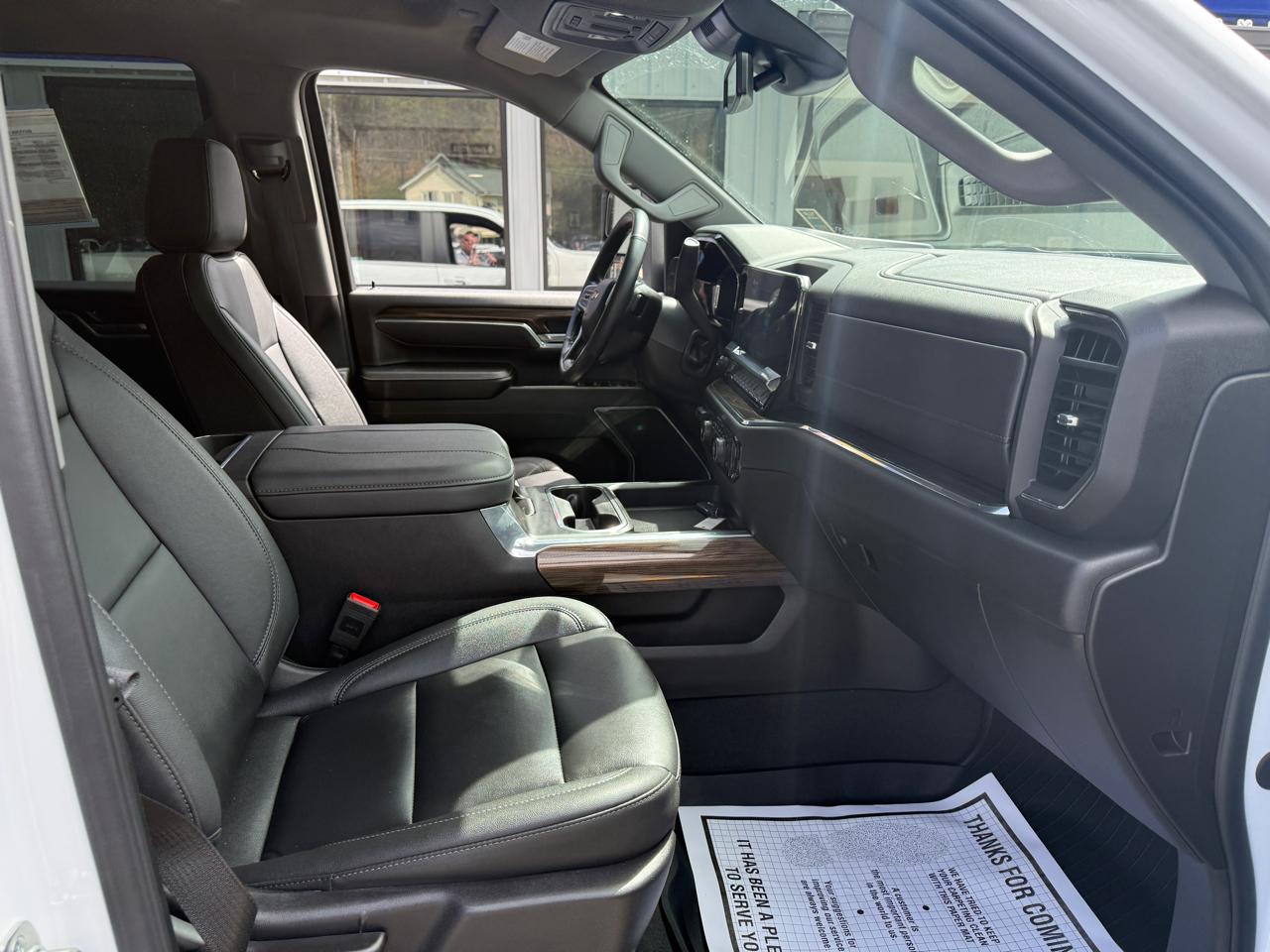 Chevrolet Silverado 3500HD LT Crew Cab 4WD 2025