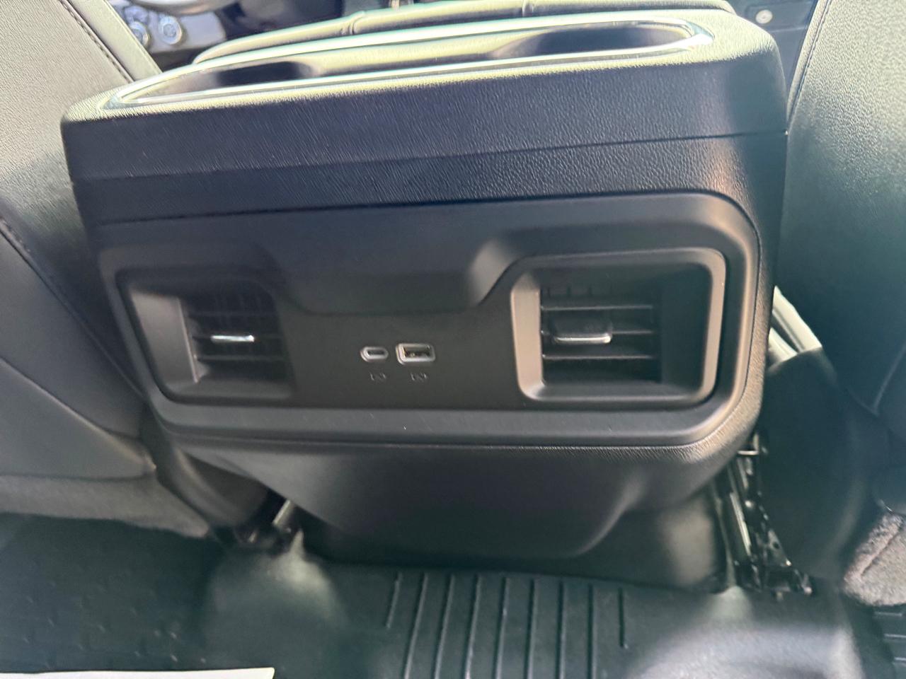 Chevrolet Silverado 3500HD LT Crew Cab 4WD 2025