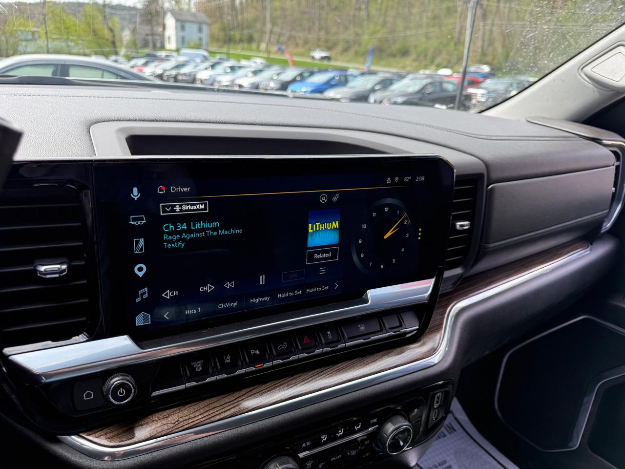 Chevrolet Silverado 3500HD LT Crew Cab 4WD 2025