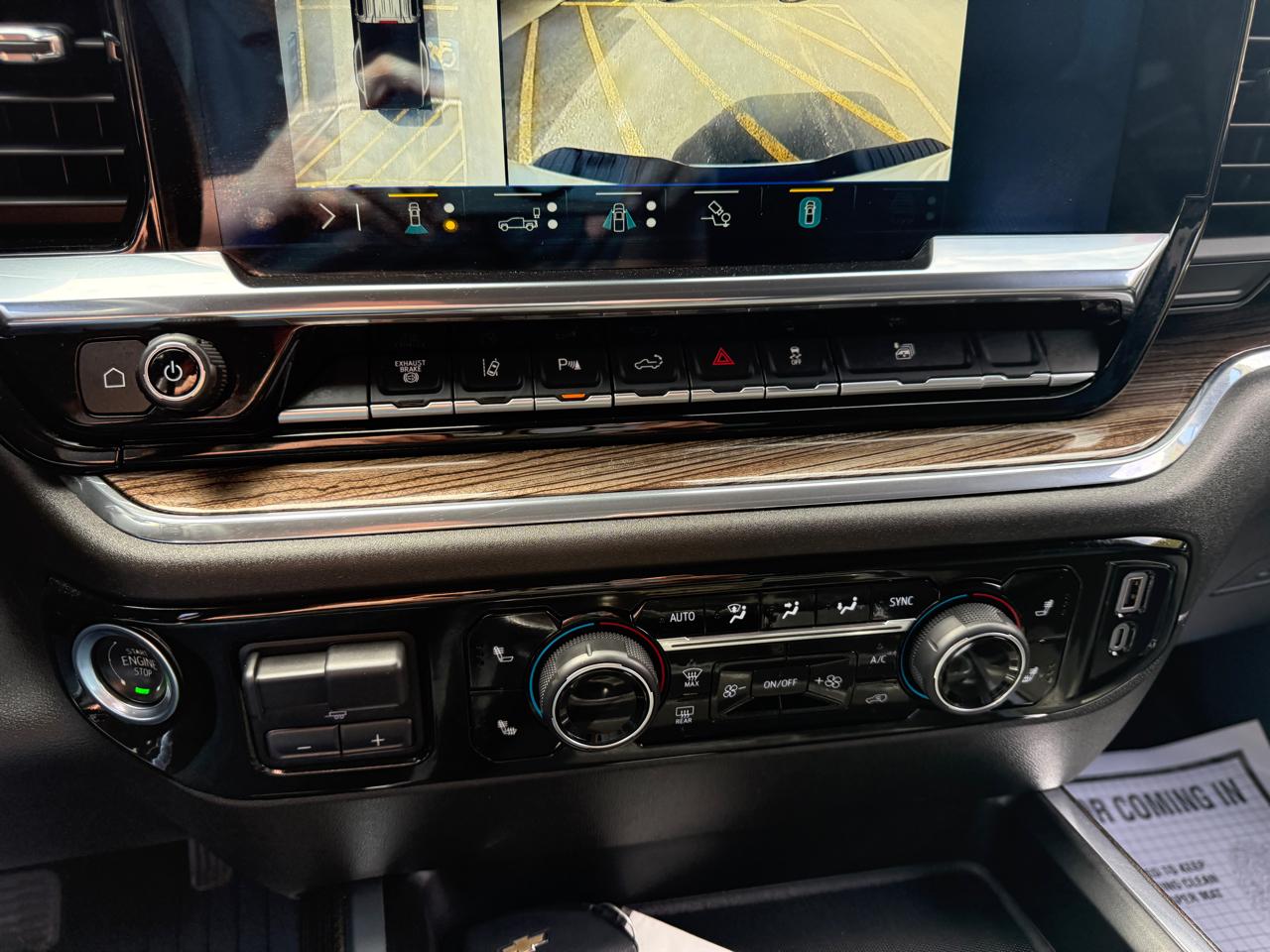 Chevrolet Silverado 3500HD LT Crew Cab 4WD 2025