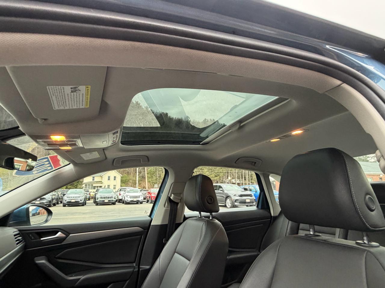 Volkswagen Jetta 1.4T S 8A 2020