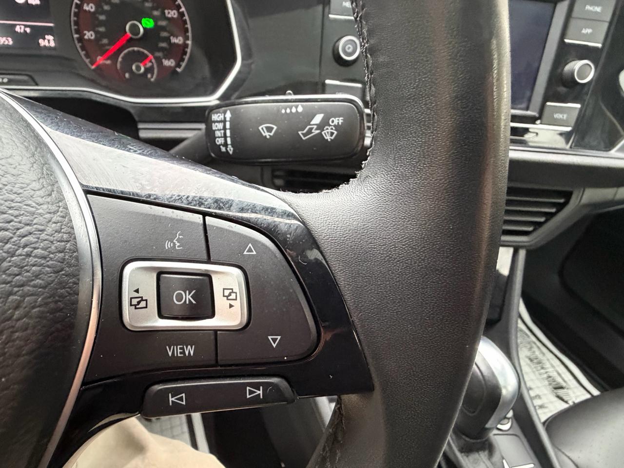 Volkswagen Jetta 1.4T S 8A 2020