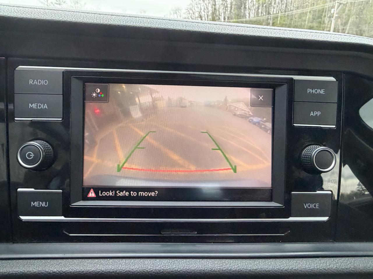 Volkswagen Jetta 1.4T S 8A 2020