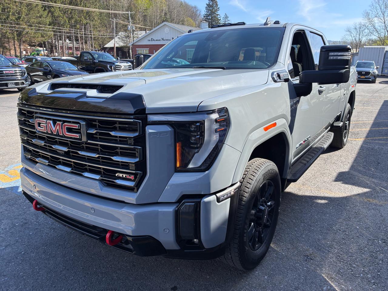 GMC Sierra 2500HD AT4 Crew Cab 4WD 2024