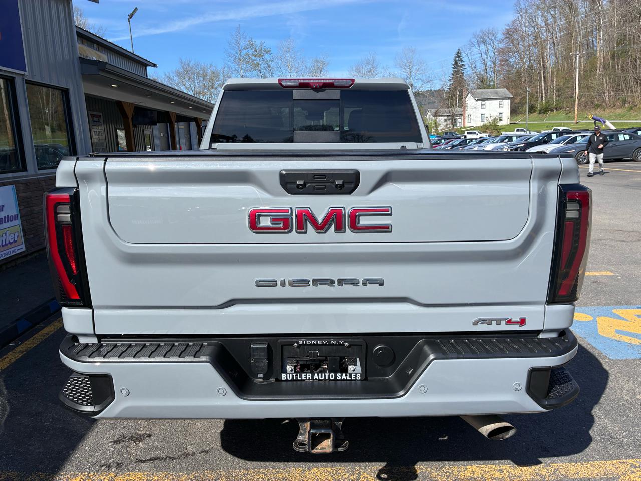 GMC Sierra 2500HD AT4 Crew Cab 4WD 2024
