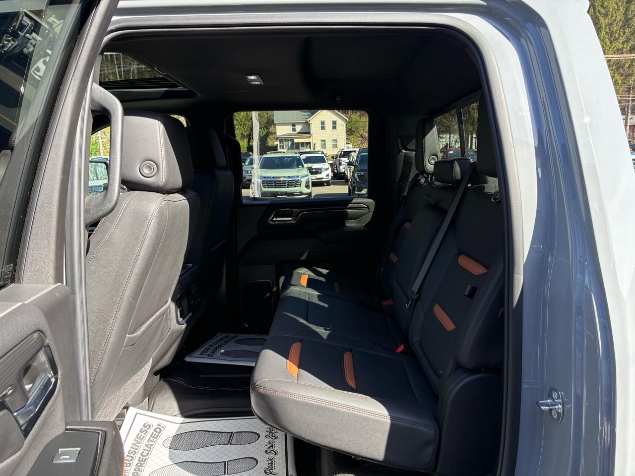 GMC Sierra 2500HD AT4 Crew Cab 4WD 2024