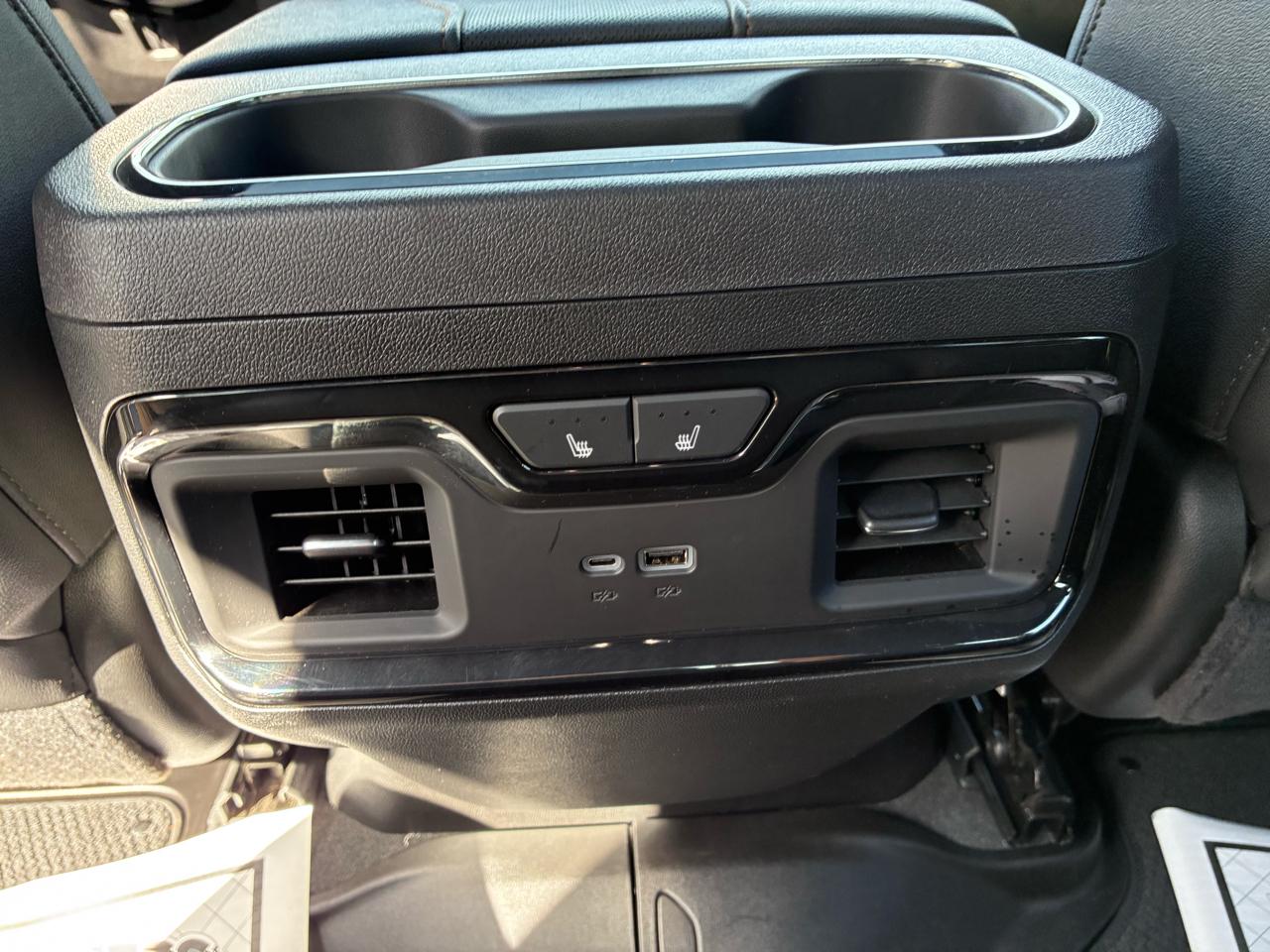 GMC Sierra 2500HD AT4 Crew Cab 4WD 2024