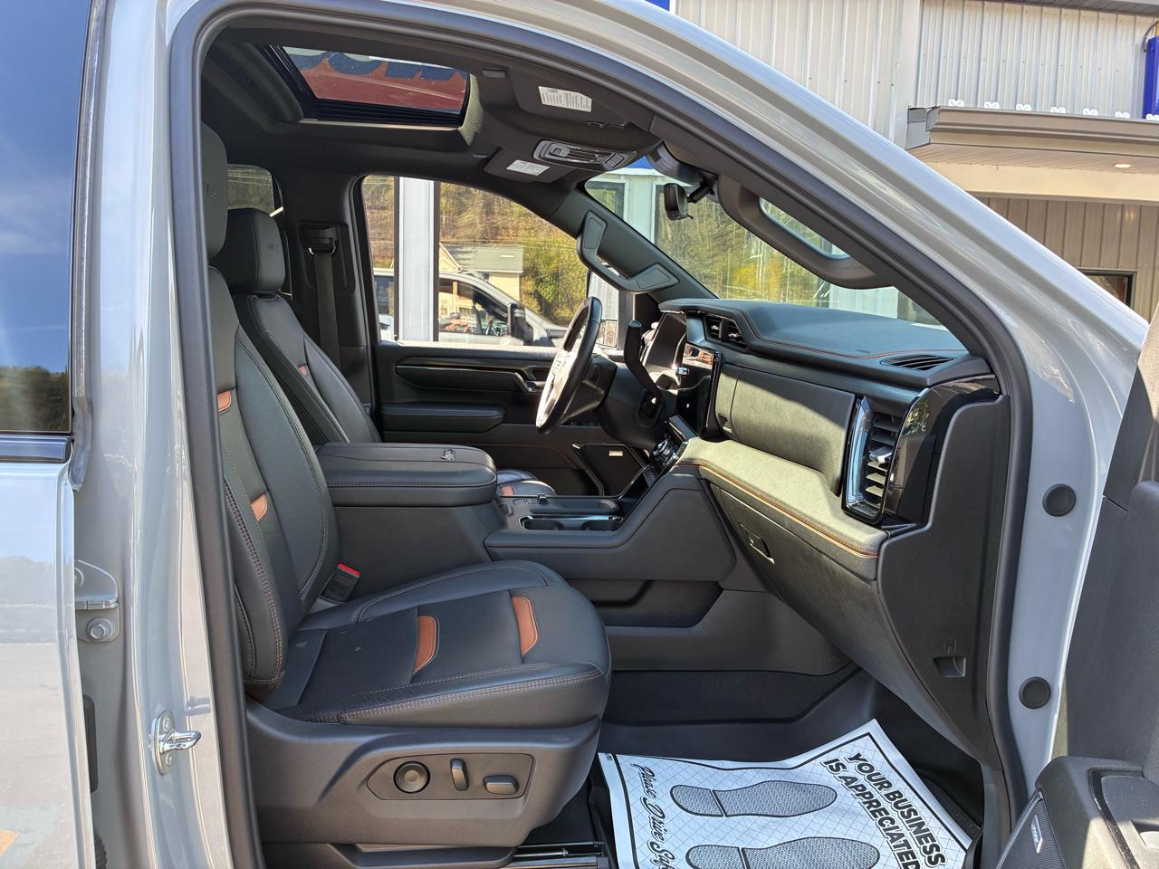 GMC Sierra 2500HD AT4 Crew Cab 4WD 2024