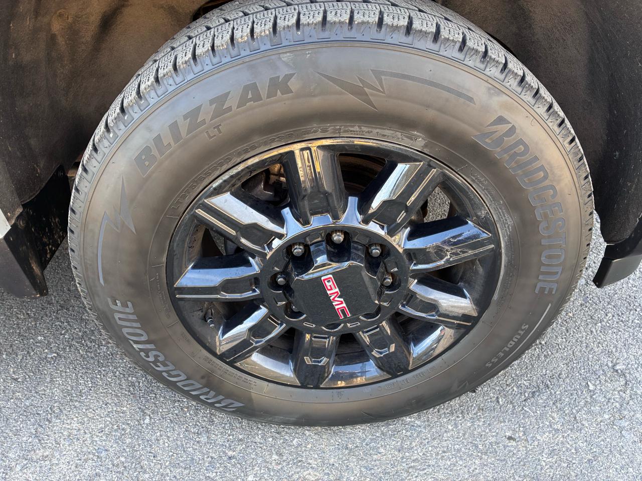 GMC Sierra 2500HD AT4 Crew Cab 4WD 2024