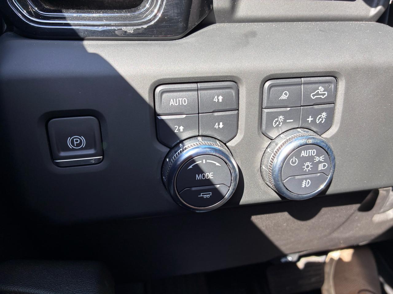 GMC Sierra 2500HD AT4 Crew Cab 4WD 2024