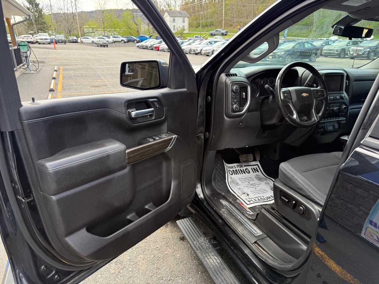 Chevrolet Silverado 1500 LT Crew Cab 4WD 2020