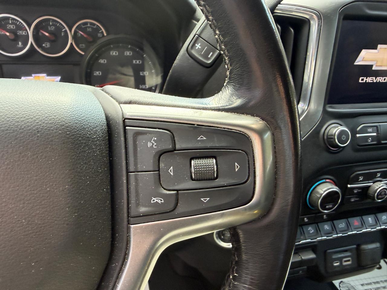 Chevrolet Silverado 1500 LT Crew Cab 4WD 2020