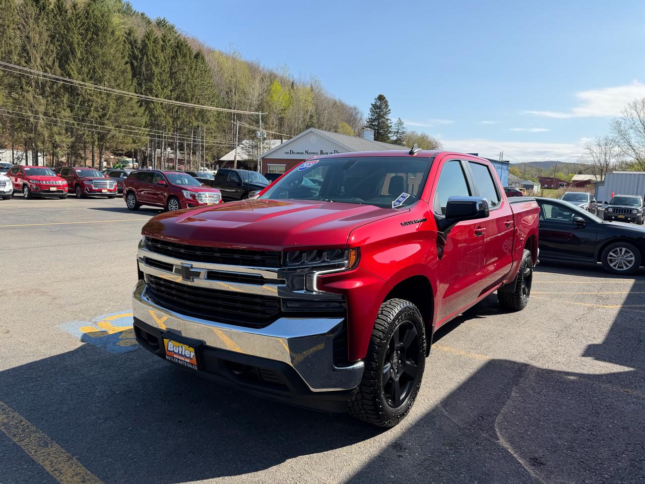 Chevrolet Silverado 1500 LT Crew Cab 4WD 2021