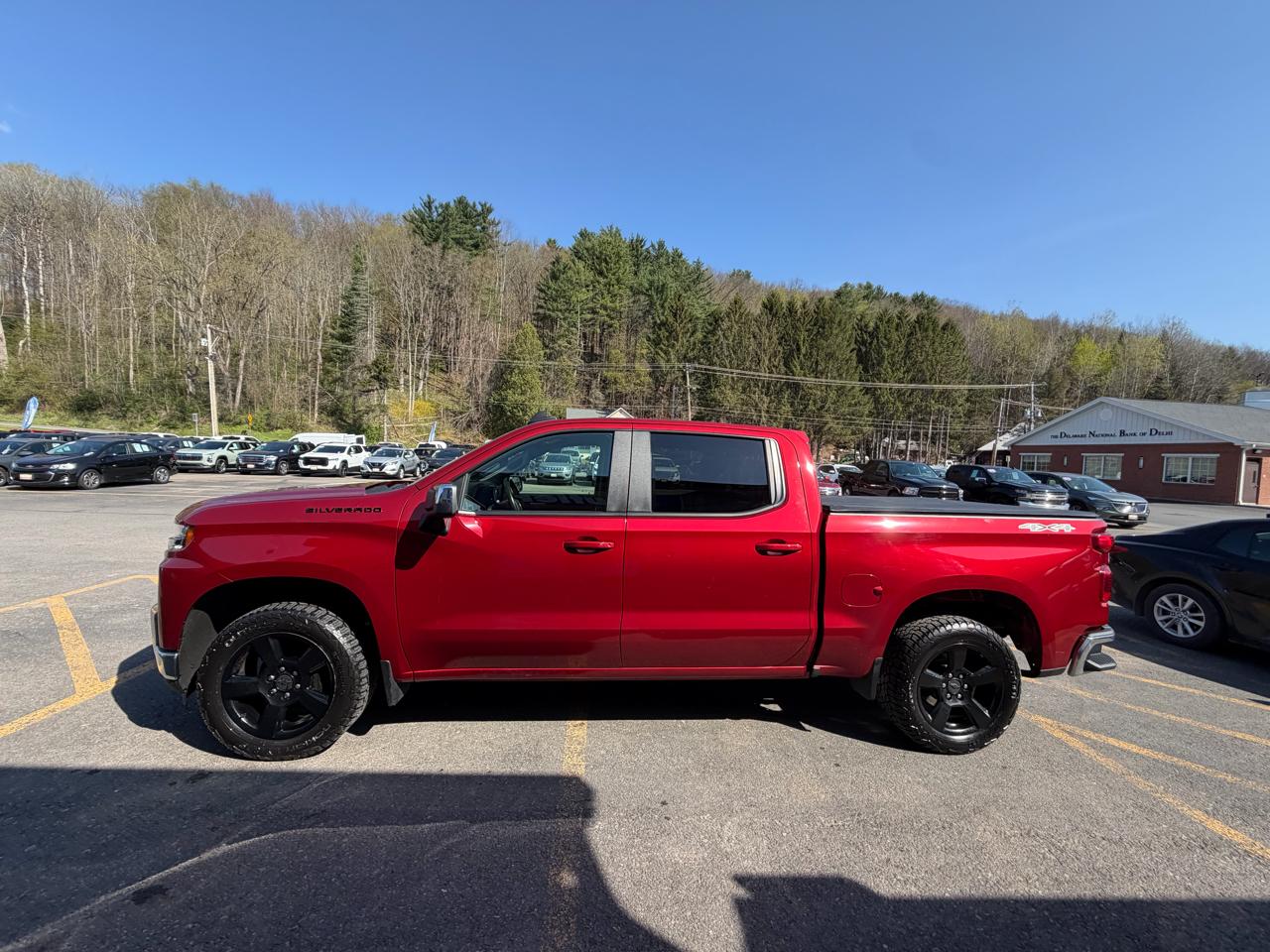 Chevrolet Silverado 1500 LT Crew Cab 4WD 2021