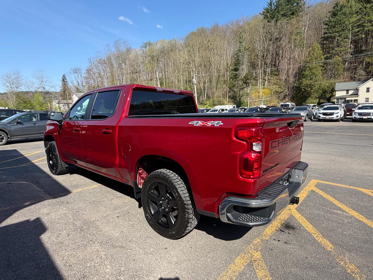 Chevrolet Silverado 1500 LT Crew Cab 4WD 2021