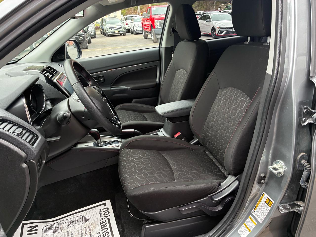 Mitsubishi Outlander Sport 2.0 ES 4WD 2025