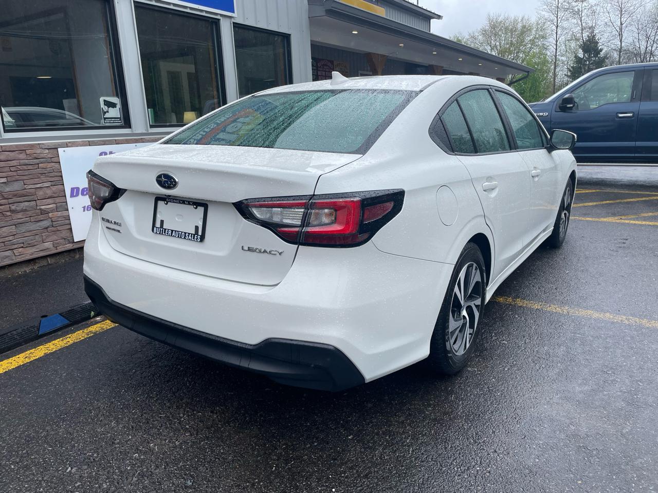 Subaru Legacy Premium 2024