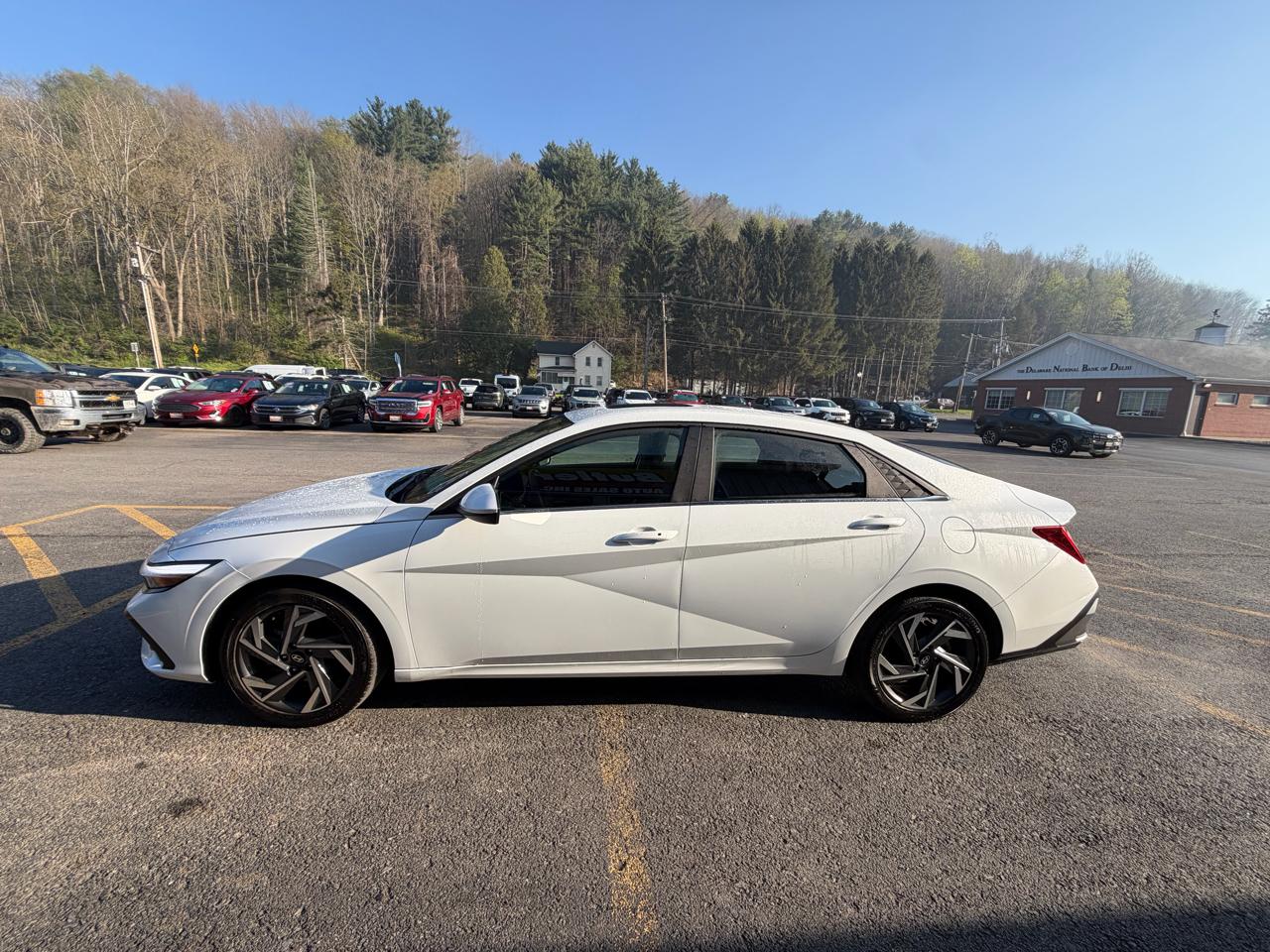 Hyundai Elantra SEL 2024