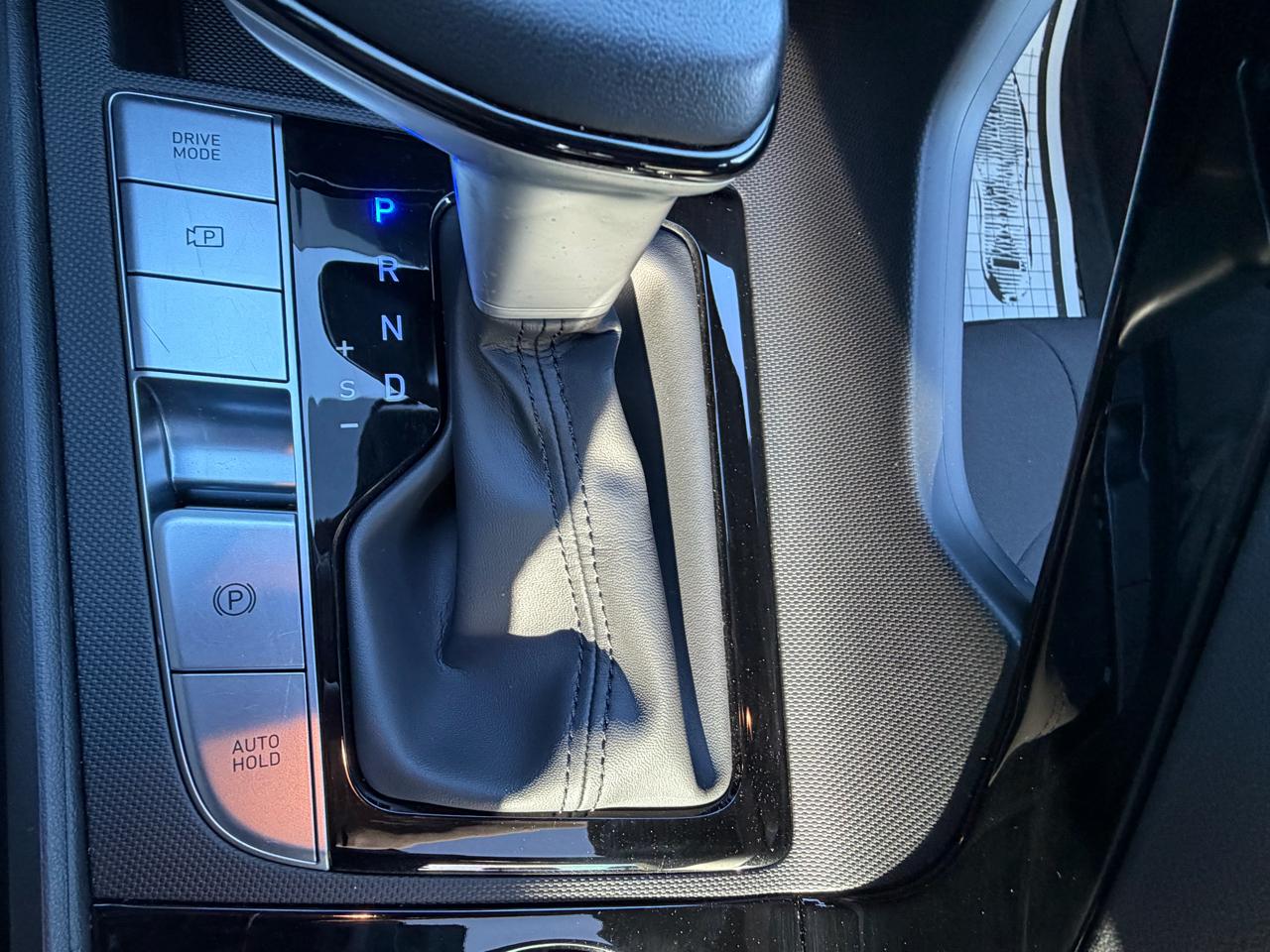 Hyundai Elantra SEL 2024