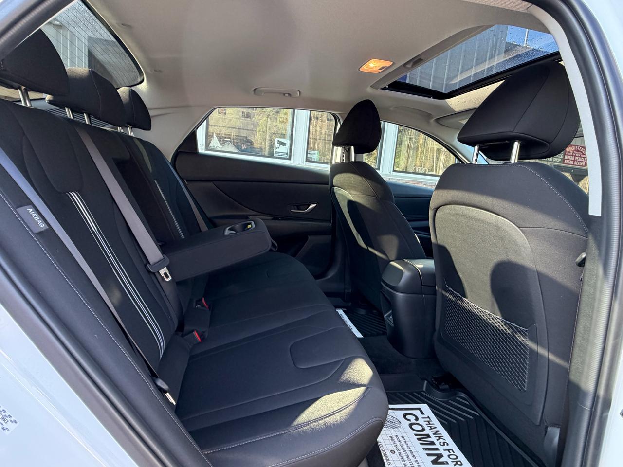 Hyundai Elantra SEL 2024