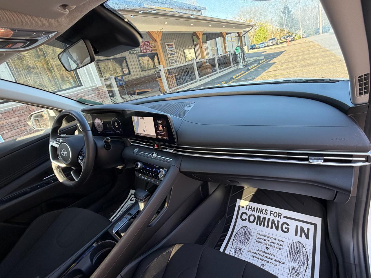 Hyundai Elantra SEL 2024