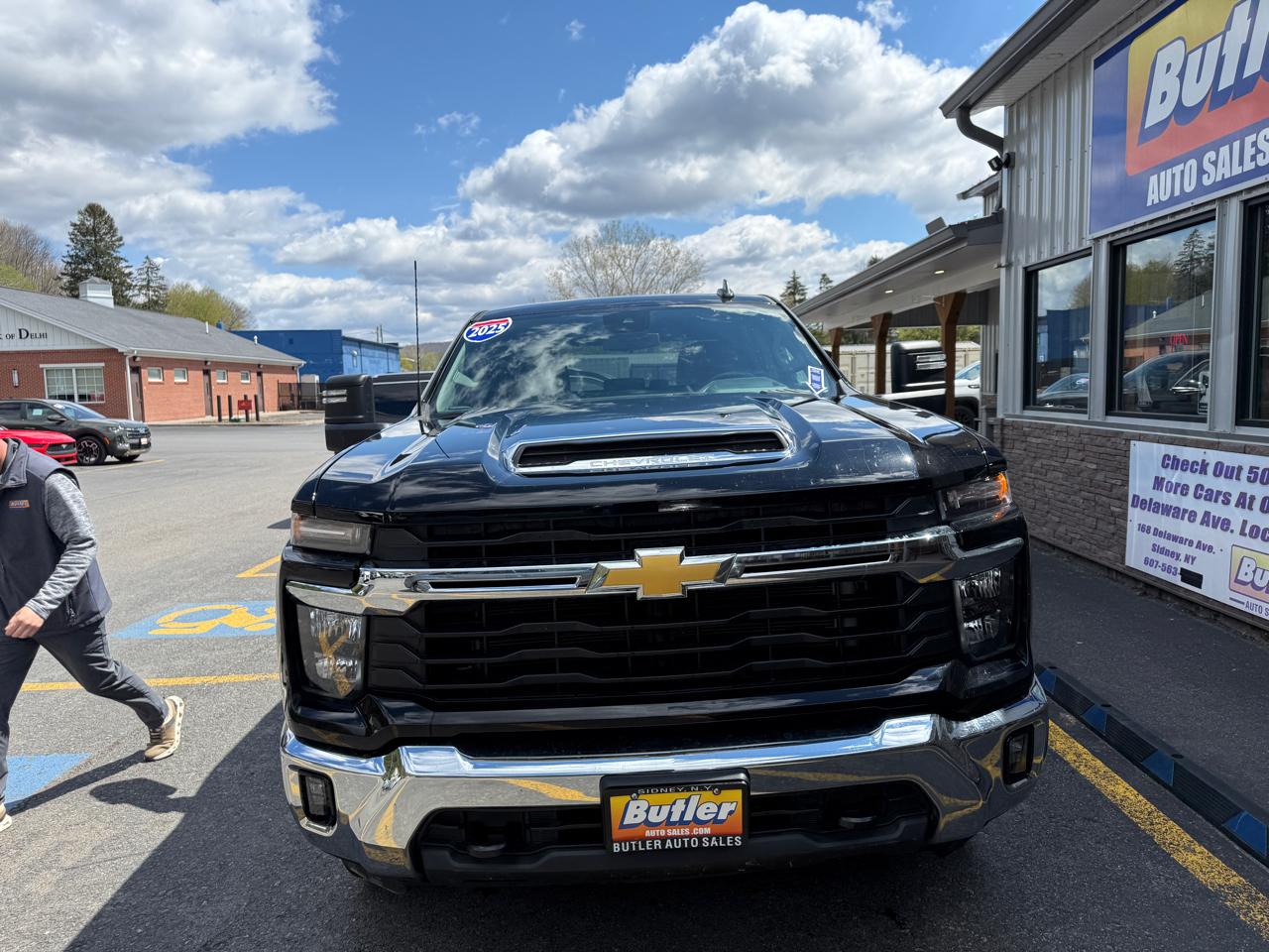 Chevrolet Silverado 2500HD LT Crew Cab Long Box 4WD 2025