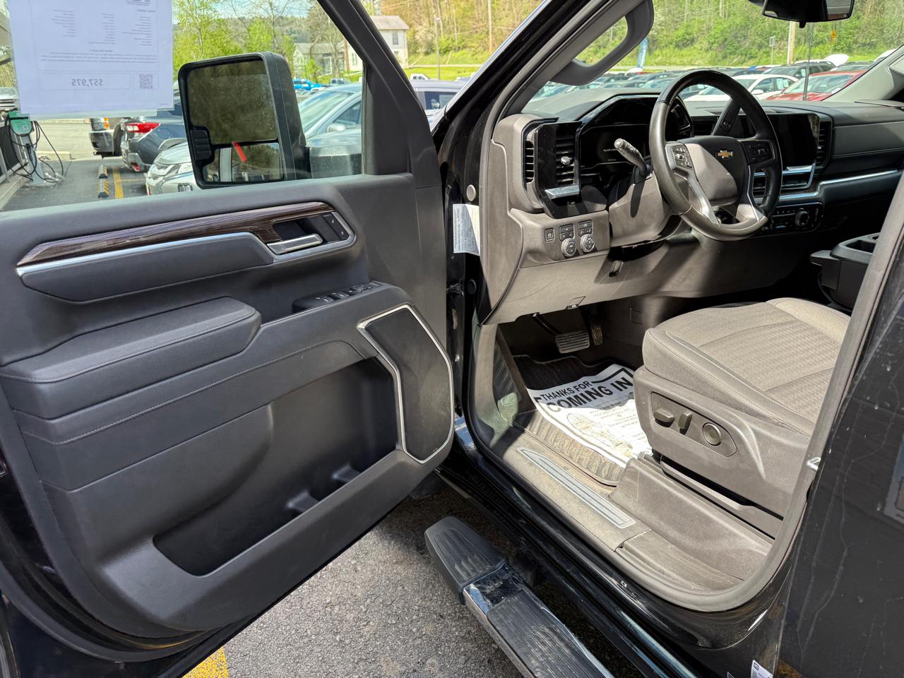 Chevrolet Silverado 2500HD LT Crew Cab Long Box 4WD 2025