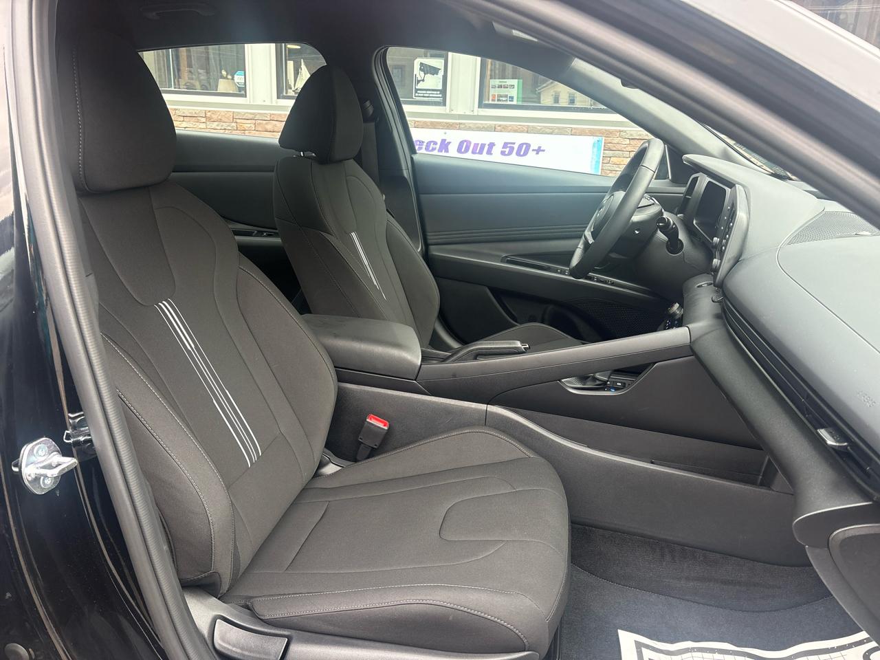 Hyundai Elantra SEL Sport 2025