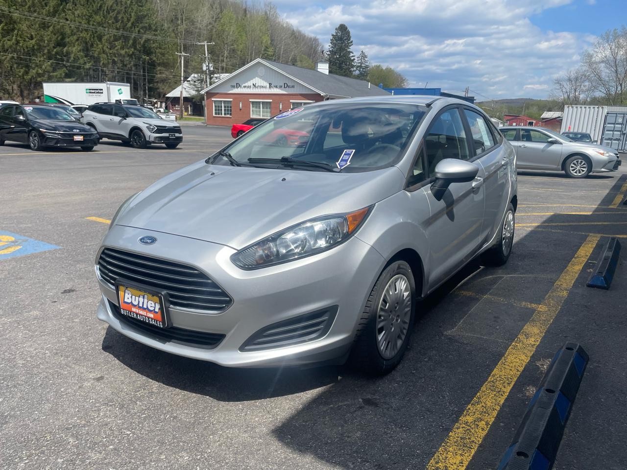 Ford Fiesta S Sedan 2015