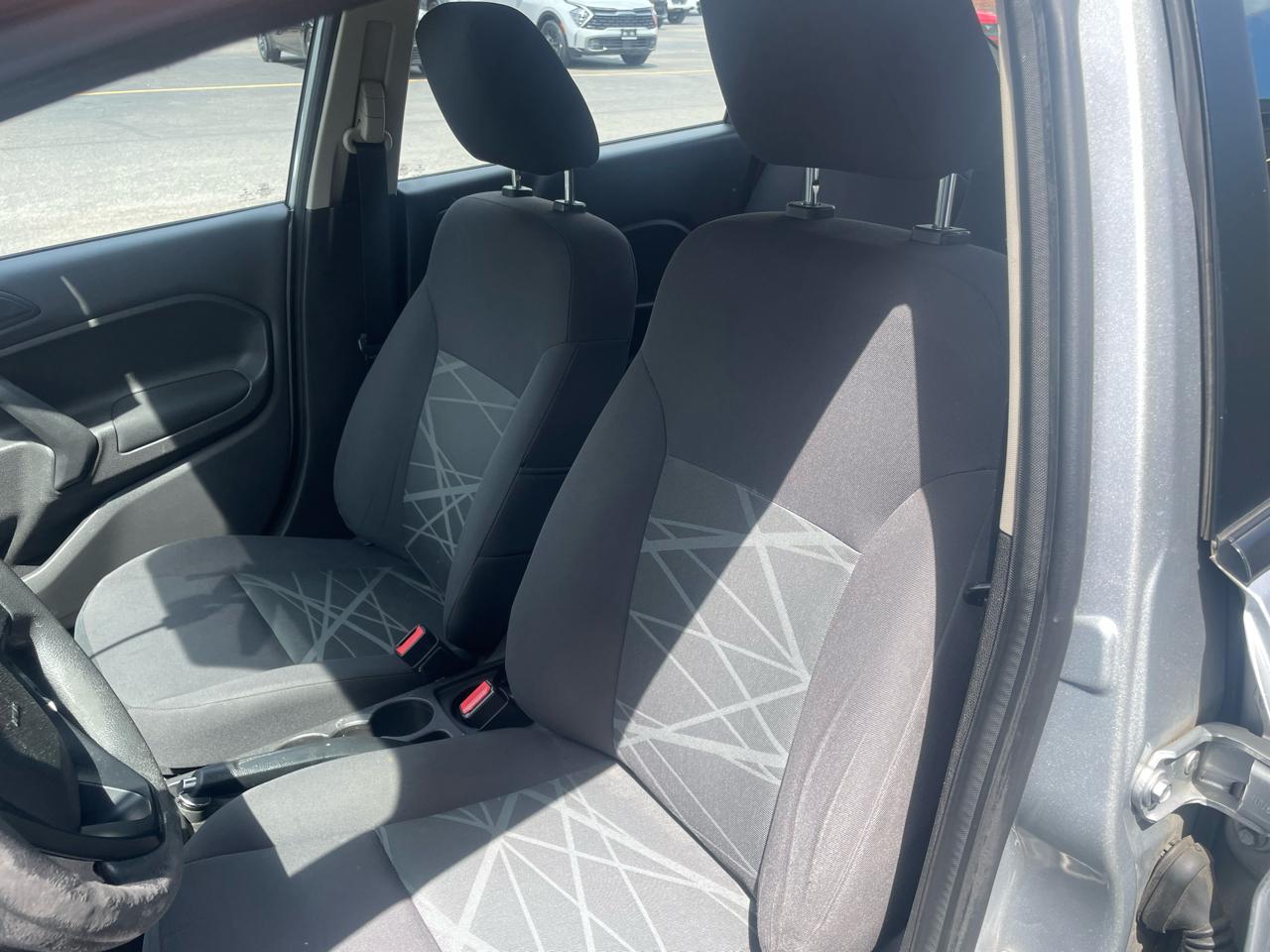 Ford Fiesta S Sedan 2015
