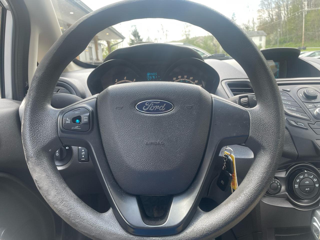 Ford Fiesta S Sedan 2015