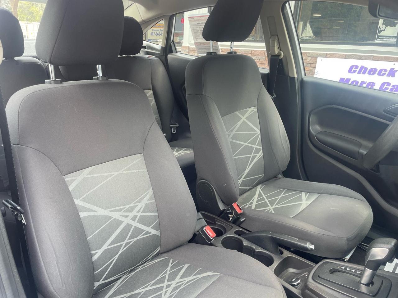 Ford Fiesta S Sedan 2015
