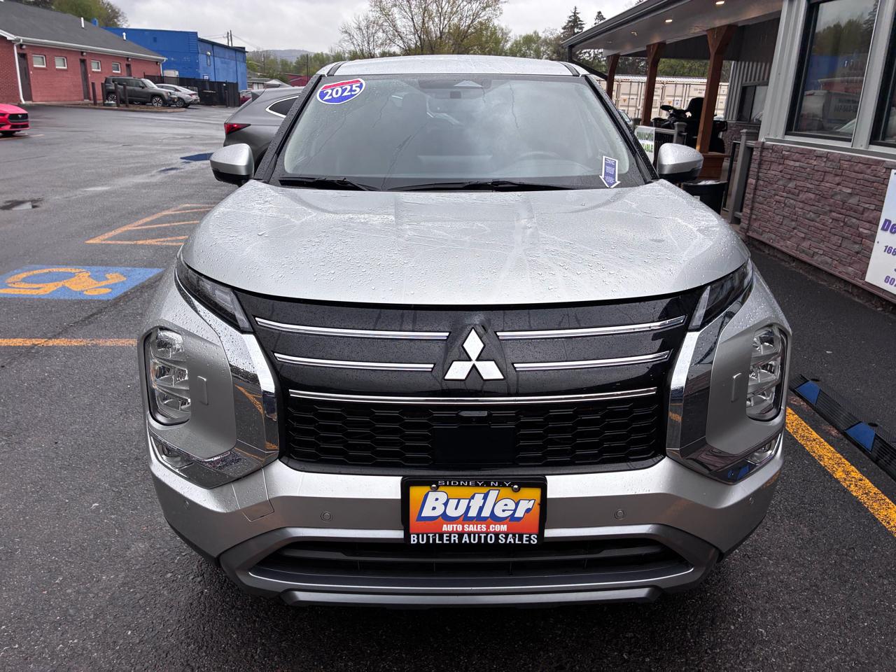 Mitsubishi Outlander SE 4WD 2025