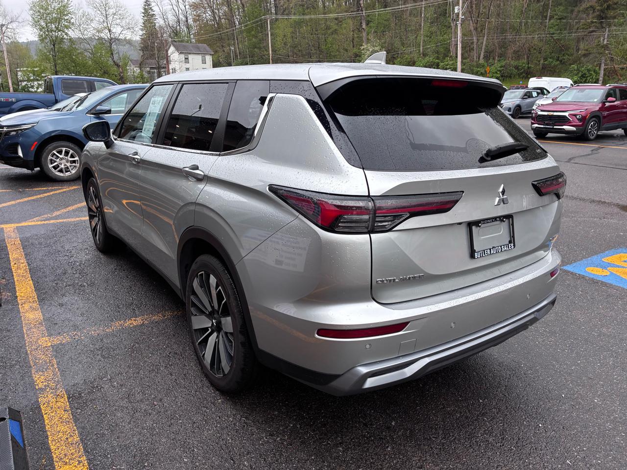 Mitsubishi Outlander SE 4WD 2025