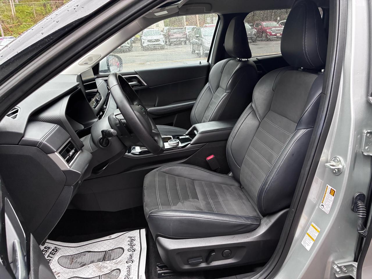 Mitsubishi Outlander SE 4WD 2025
