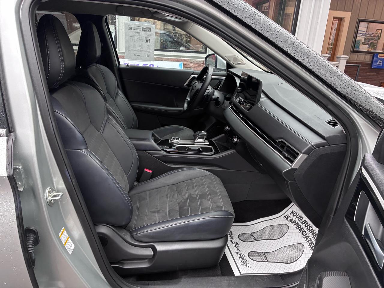 Mitsubishi Outlander SE 4WD 2025