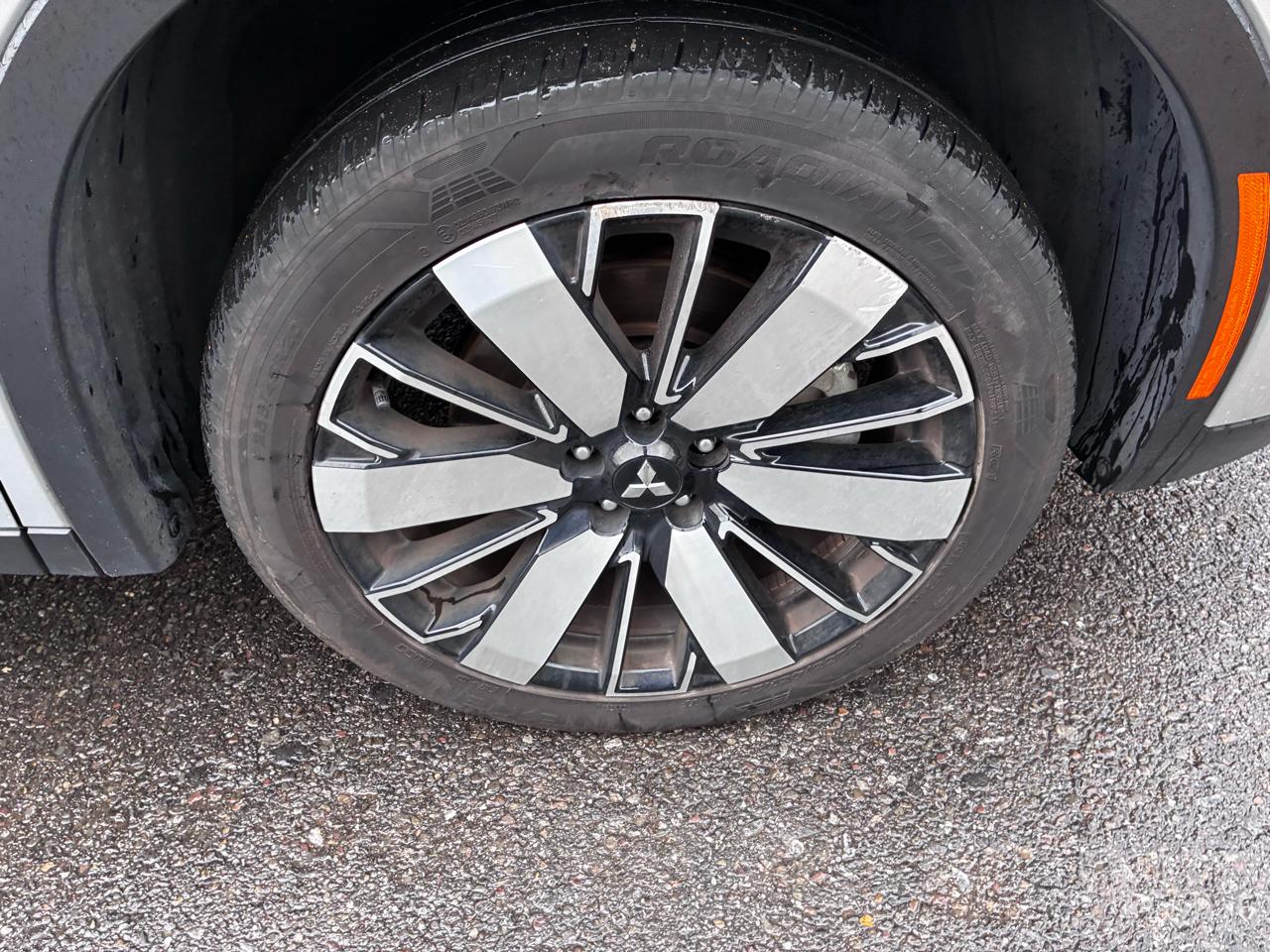 Mitsubishi Outlander SE 4WD 2025