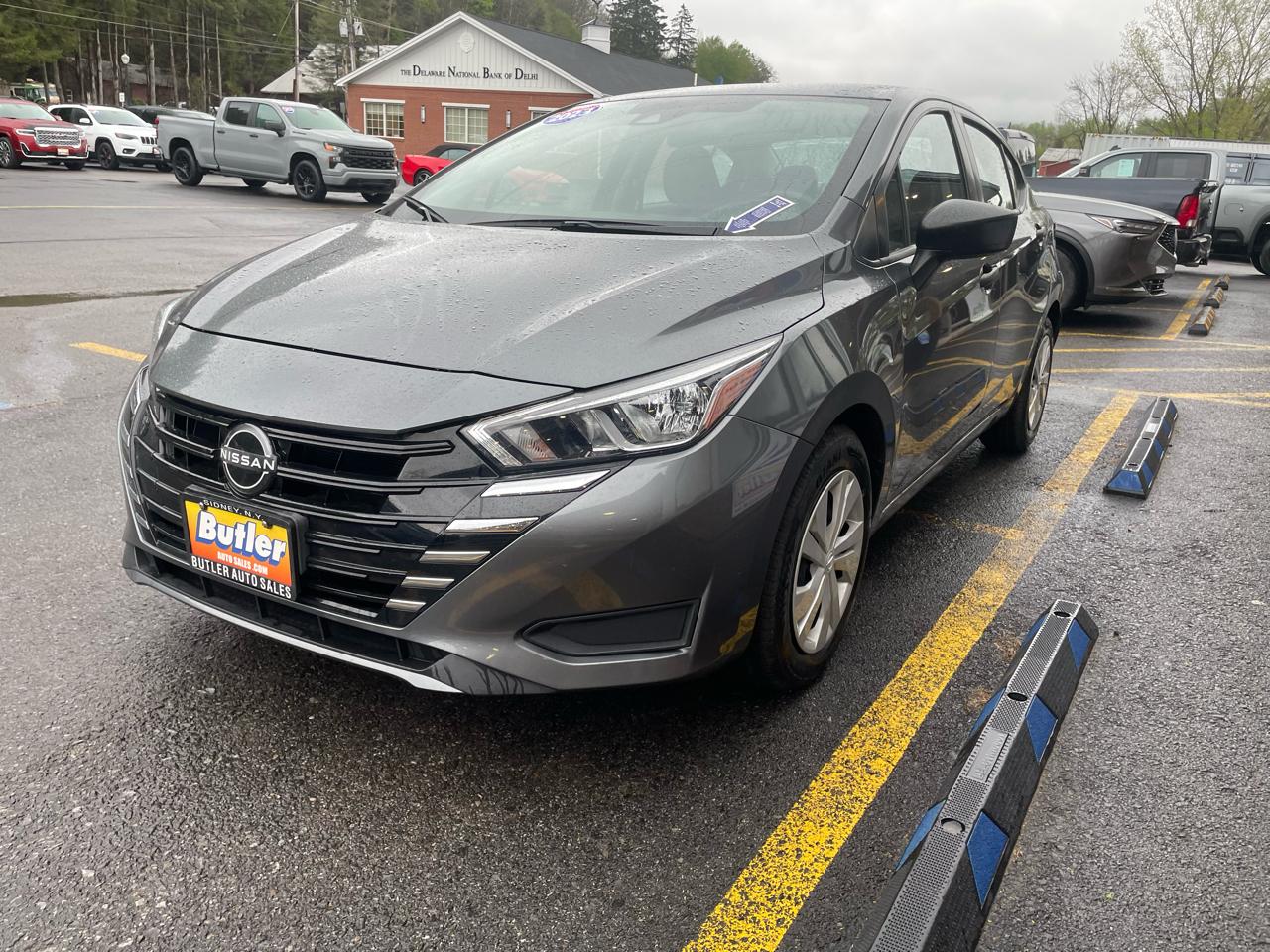 Nissan Versa S CVT 2023