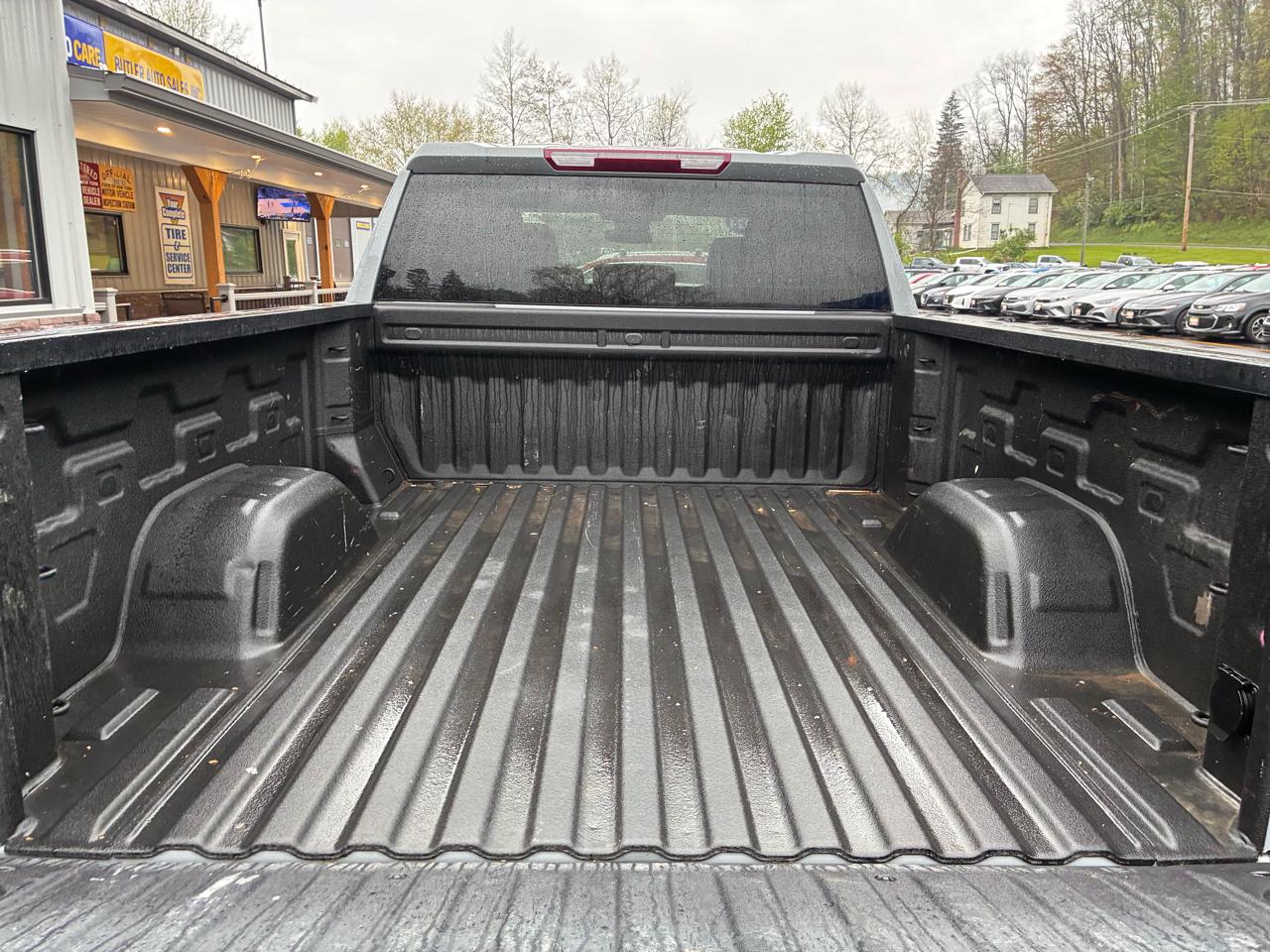Chevrolet Silverado 1500 Custom Crew Cab 4WD 2024